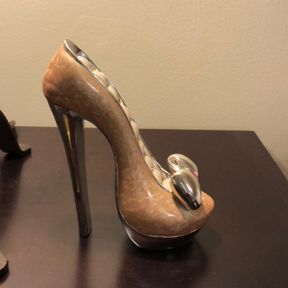 Ring holder - Picture 2 of 3